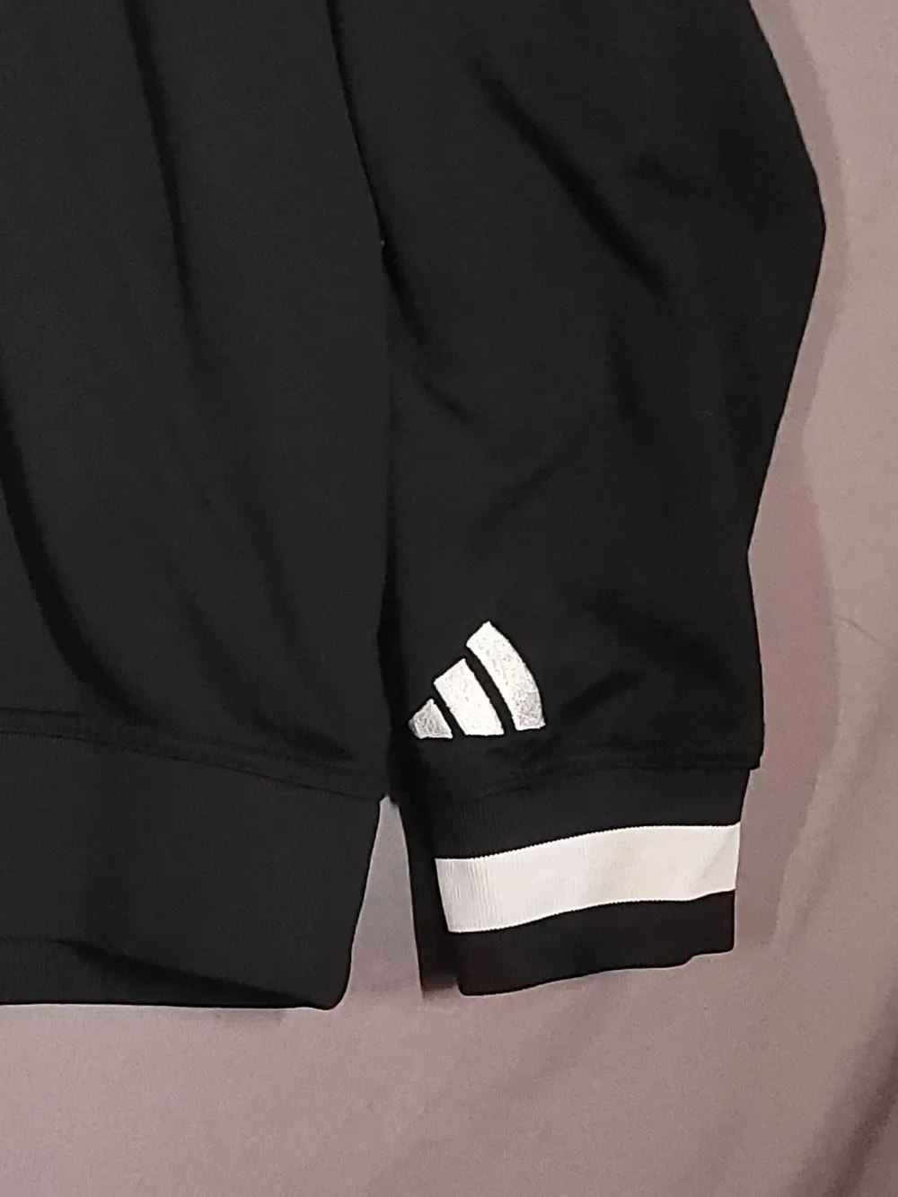 Adidas Aeroready Black Pullover Crewneck Men’s Medium Athletic Sweatshirt
